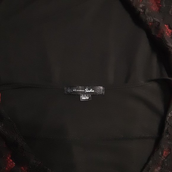 XS | Sloane & Sadie | Lace Front Lined Tank Top - Picture 7 of 9